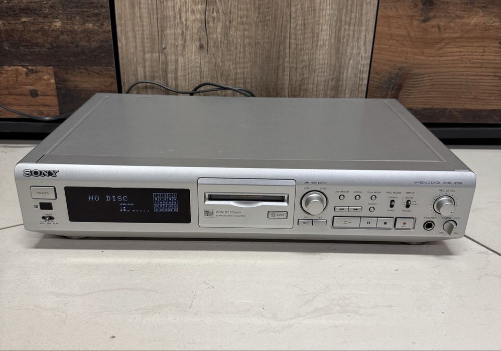 Колекционерски минидиск Sony MDS-JE510 + дистанционно и книжки