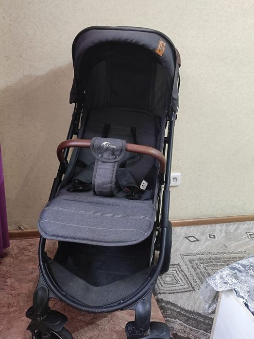 Коляска детская  в отличном состоянии