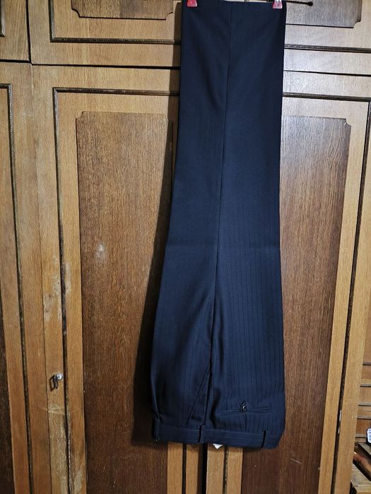 Мужской костюм , пиджак и брюки 50