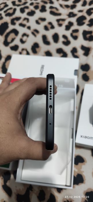 Redmi 15  2025 New 8+8 256gb Midnight Black + Xiaomi Smart Band 9 Acti