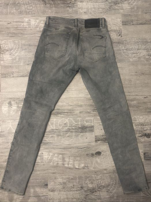 Blugi G-Star   width:31 length:32