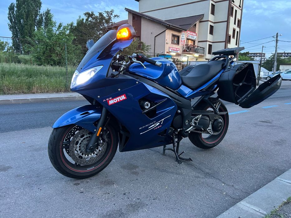 Triumph Sprint ST 1050 - 2008 79500km