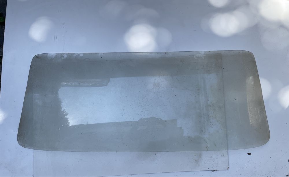 Задно стъкло за ЛАДА 2105 ВАЗ