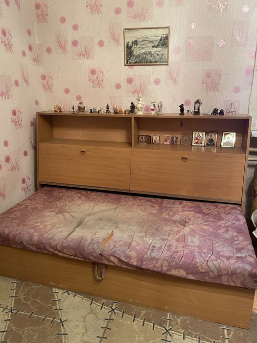 Диваны и стол срочно