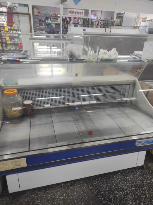 Продам витринные холодильники