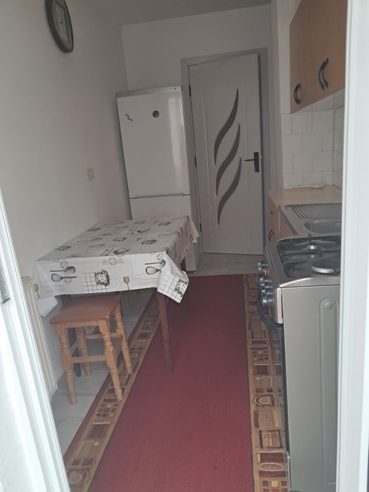 SE INCHIRIAZA Apartament Cu 2 camere