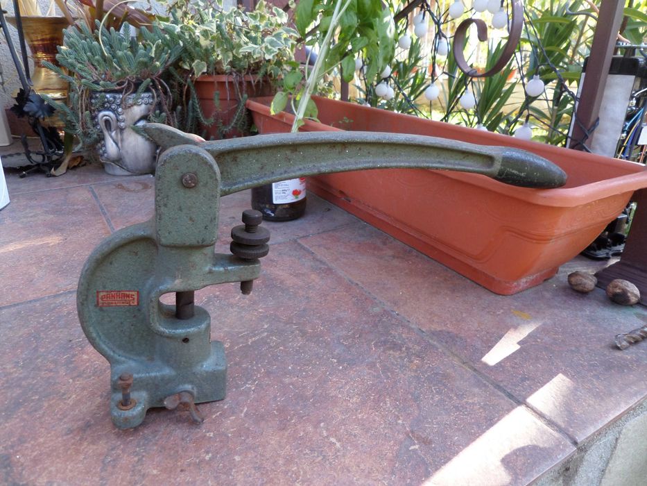 Presa decupat garnituri,capsat,preducea,interscimbabile ,pielarie