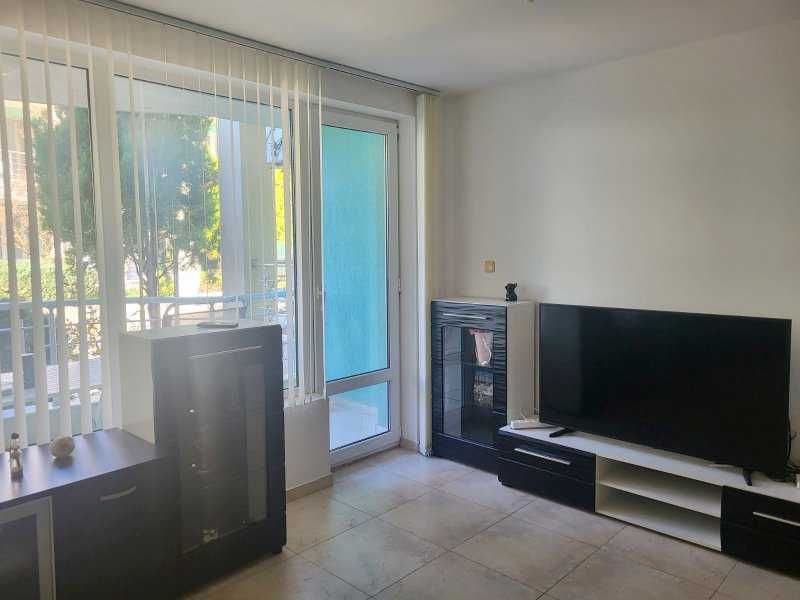 Дава се под наем Двустаен апартамент в Бургас, Сарафово - 88 кв.м за 250 € - Снимка #2