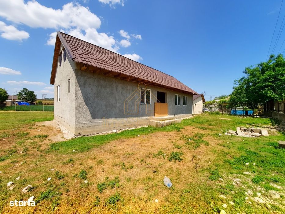 Nazarcea | Casa cu teren de 1000 mp si toate utilitatile la poarta