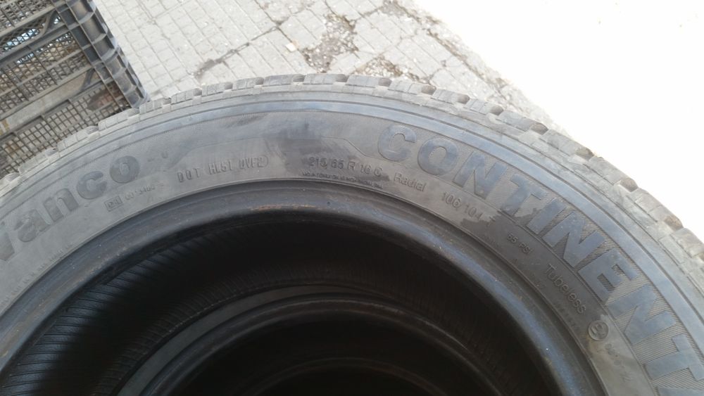 Гуми Continental. 215/65 R16 C. 4 броя