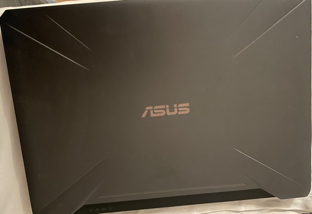 Vând leptop TUF Gaming