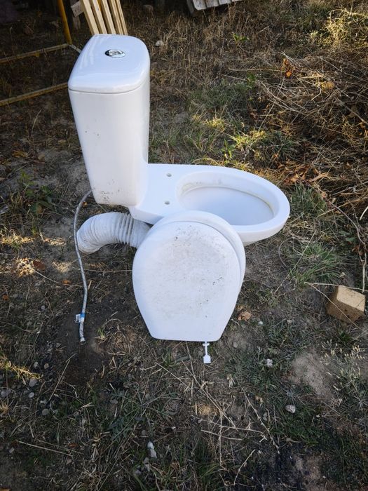 Унитаз б/у продам