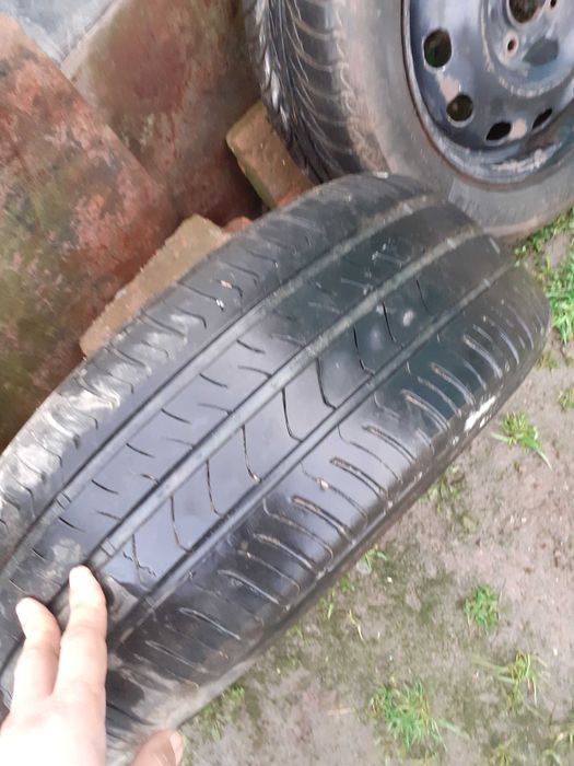 Roti de masina au fost puse pe ford mondeo