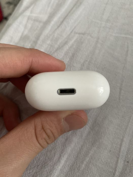 Кейс от оригинал айрподс 2