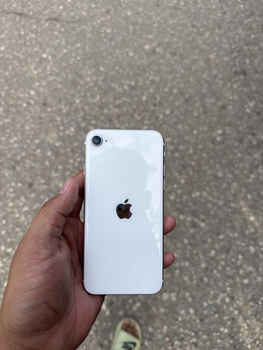 iphone se срочно продаю состояние 8/10