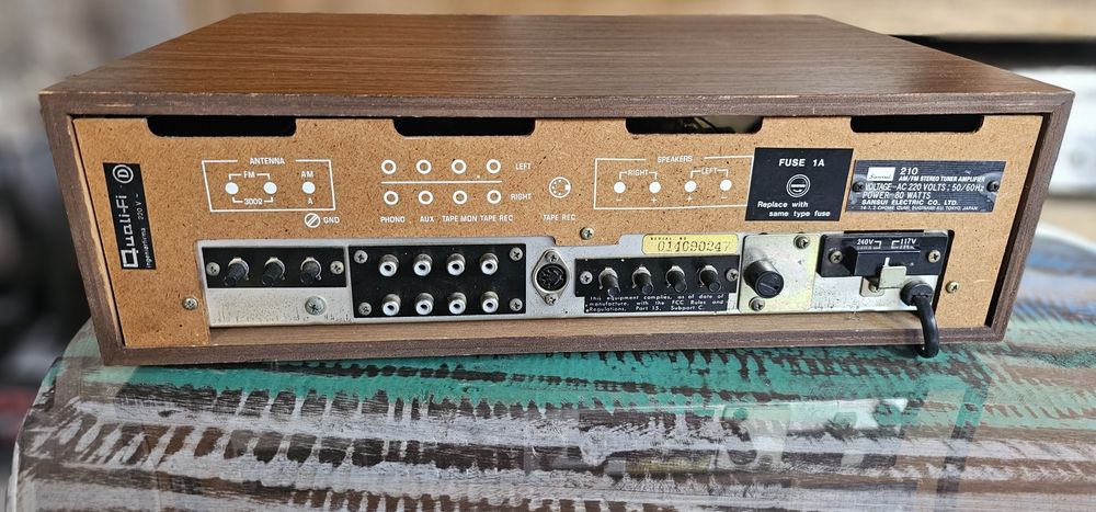 Amplificator receiver sansui 210