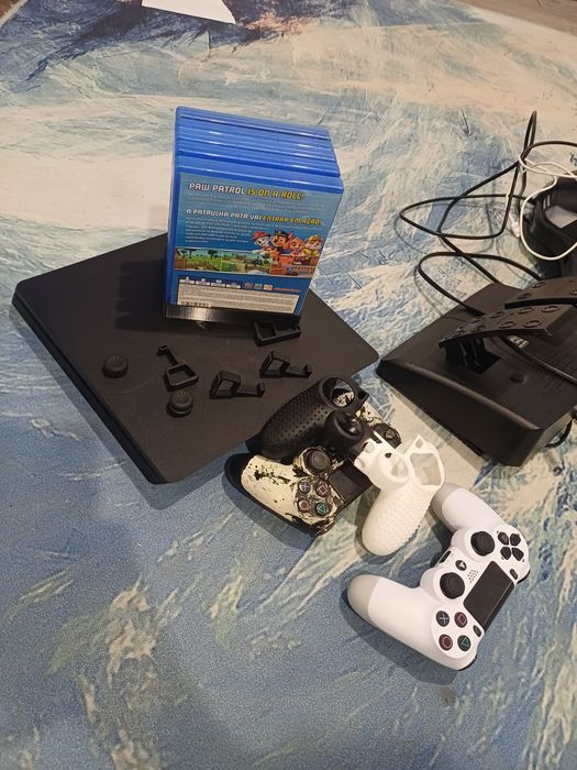 Se vinde PS 4+ volan gaming