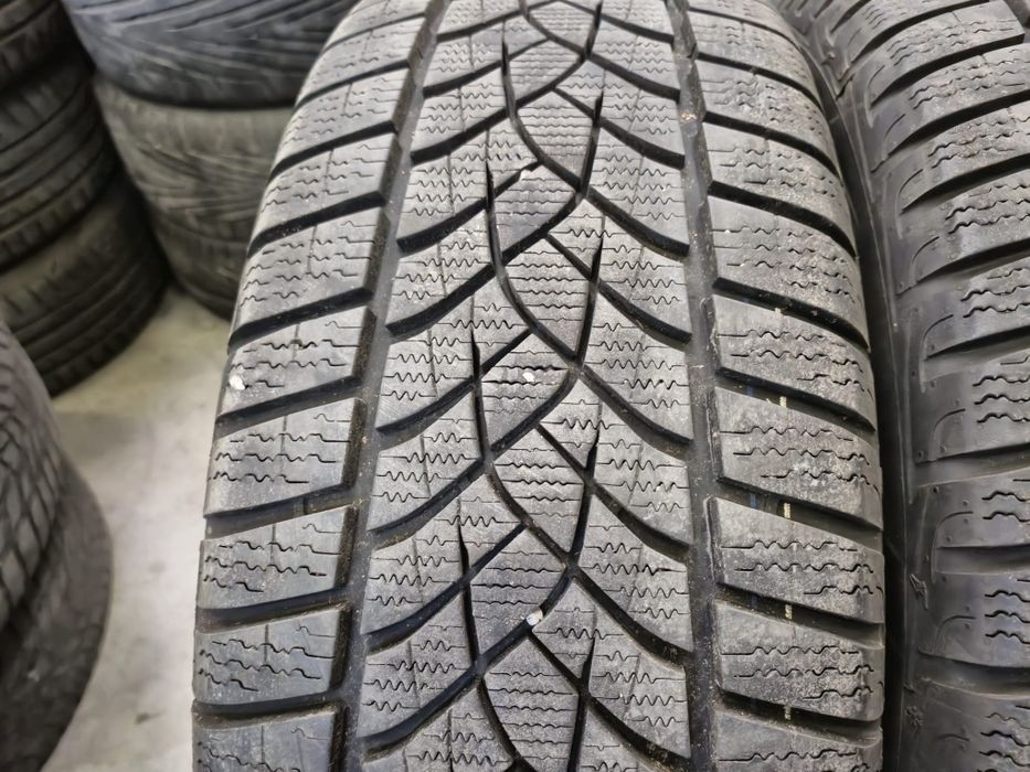 2 anvelope iarna Goodyear 235 50 19 aproape noi  // DOT 2024