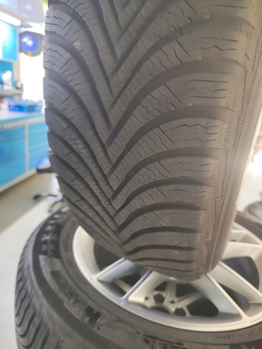 2 бр зимни 205/60/16 michelin Alpin 5 Дот 18г