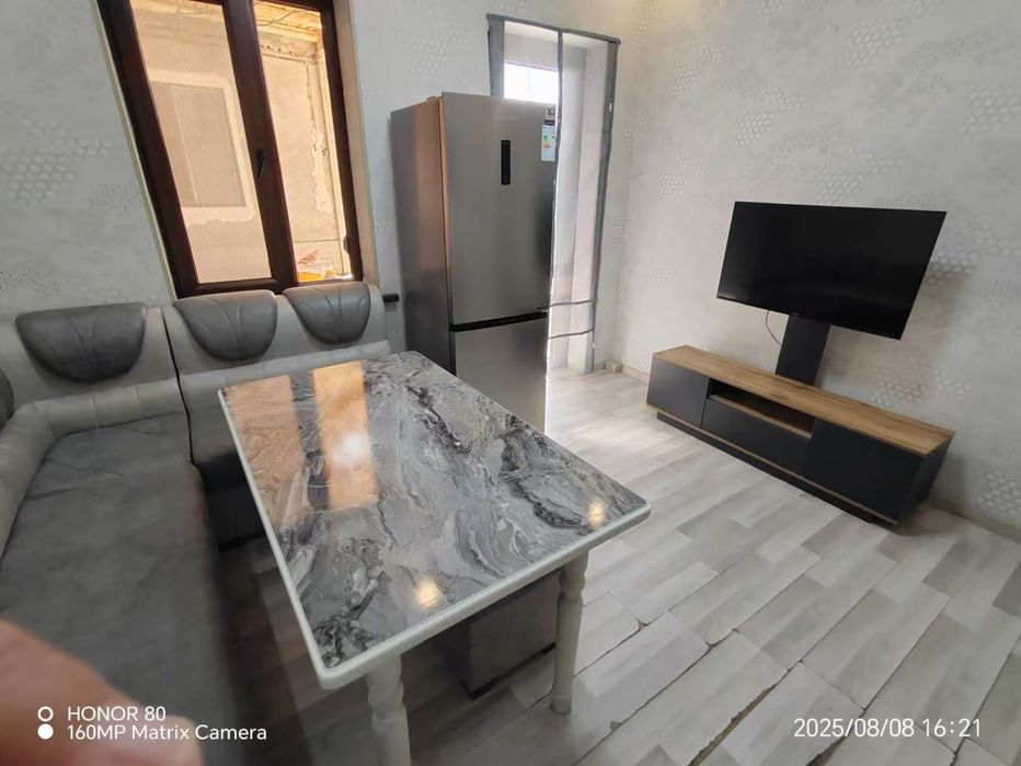 Xovli uy sotiladi  sergili  arintir laylak mahalla