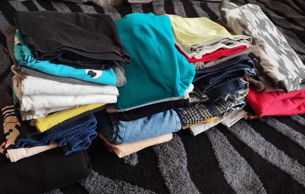 Пакеты вещей . .