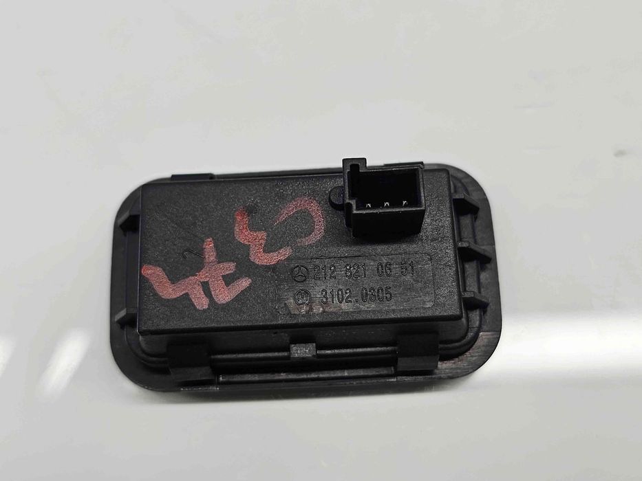 Buton deschidere portbagaj Mercedes Clasa C Combi (W205) [Fabr 2015-pr
