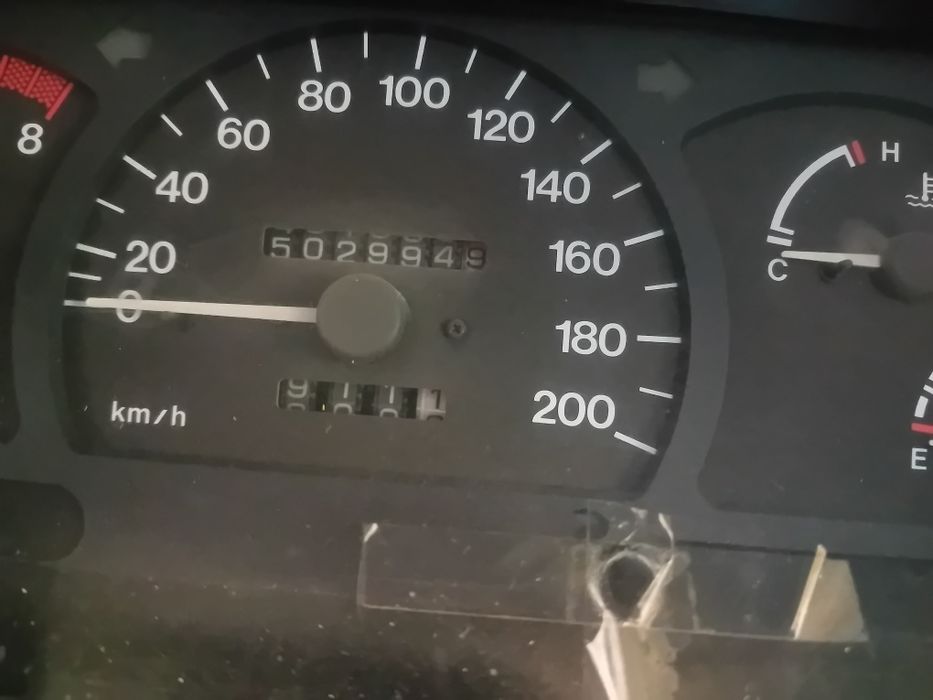 Moshina alo darajada radnoy kiraska ozgina kiraska qiladigon joyi bor