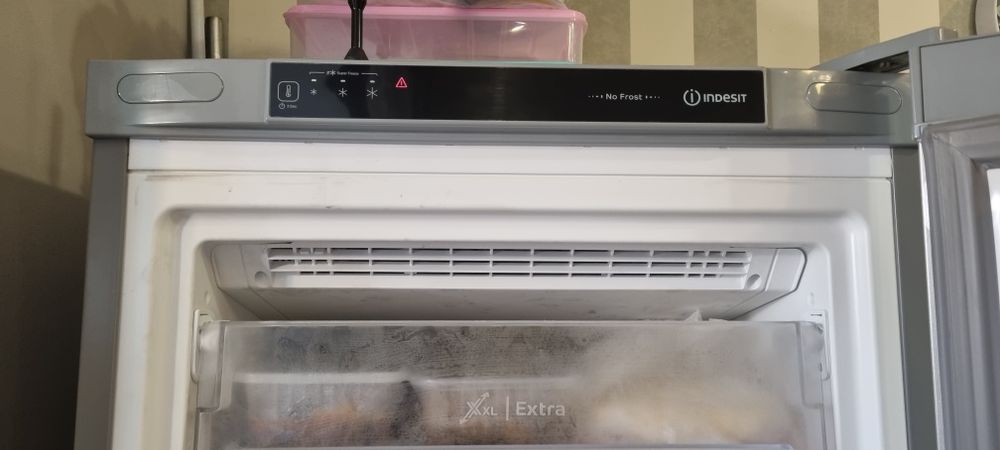 Продам Морозильную камеру Imdesit NoFrost