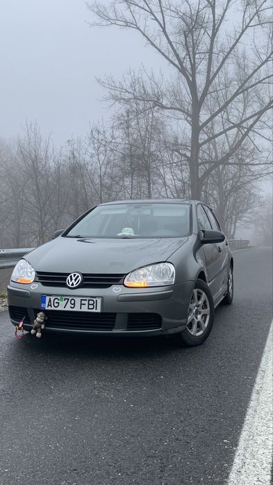 Vând VW Golf V 1.4