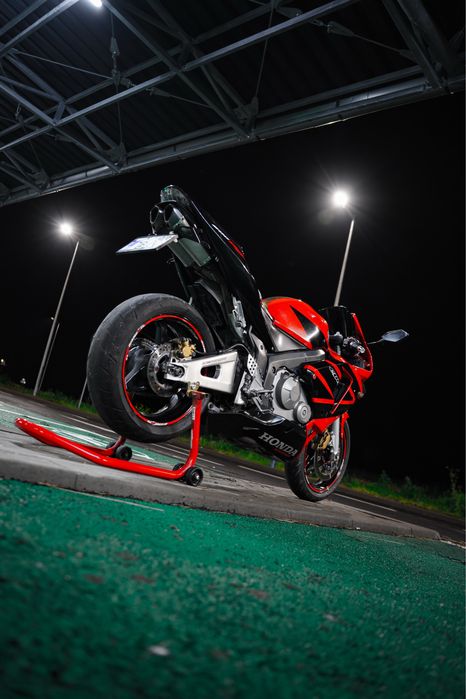 Honda CBR600RR PC37