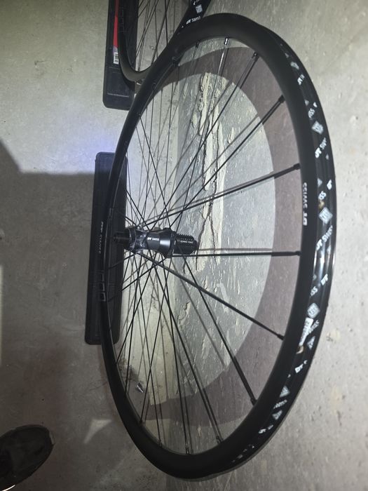 капли за шосеен велосипед DT SWISS 28"