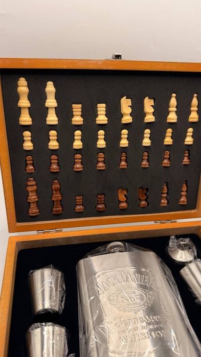 Подарочный набор Шахматы