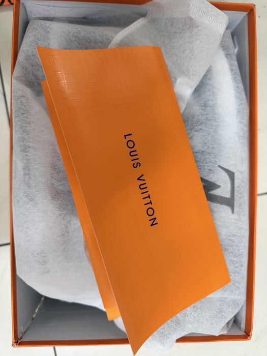 Неупотребявани обувки Louis Vuitton, 44 номер. За повече информация, приемам въпроси на лично.