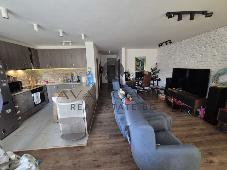 оф.23119 Обзаведен тристаен/ Кършияка