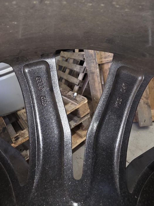 Set Roti complete R 21 AUDI Q8 / Q7