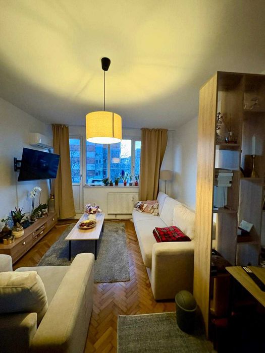 Garsonieră 29 mp, renovată, etaj 2/10, Calea București - zona Rotonda