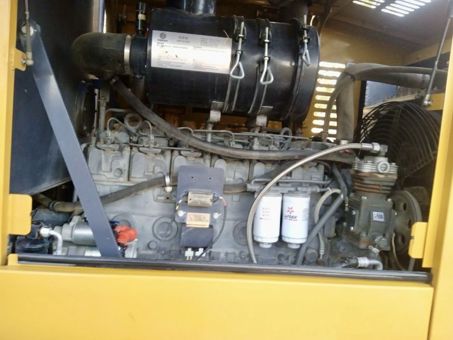 XCMG погрузчик 1.8куб рычаг