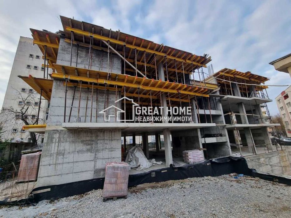 Широк Център ! Тристайни Апартаменти ! В Строеж !