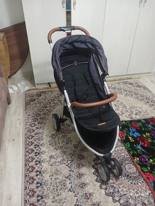 Коляска в хорошем состояний