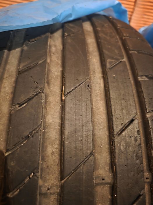 Летни гуми Kumho 225/50 R17 – ДОТ 2022, Перфектни, Свеж грайфер!