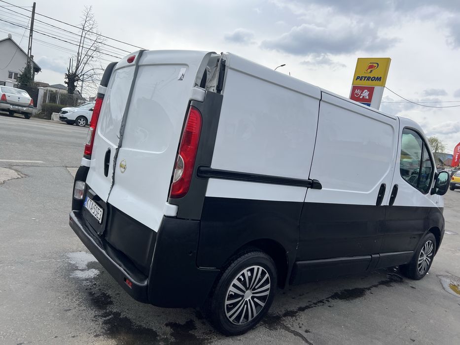 vand nissan primaster an 2008