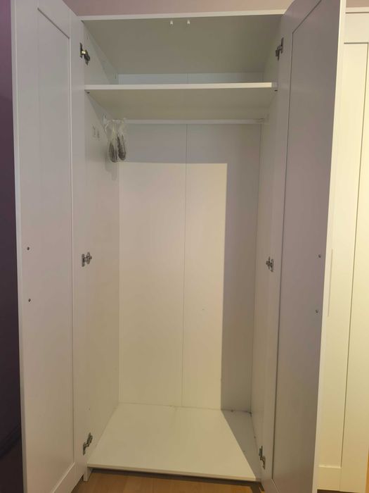 Трикрилен гардероб