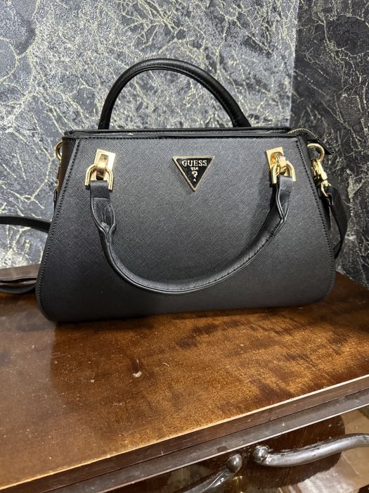 Продам сумку GUESS