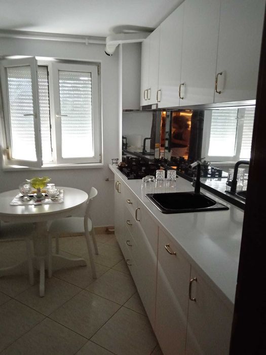 garsoniera proprietar