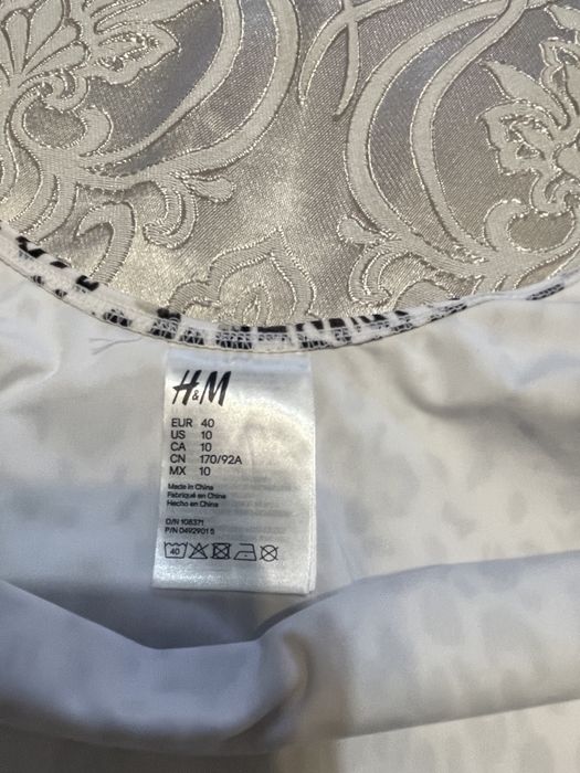 Продам слитный купальник