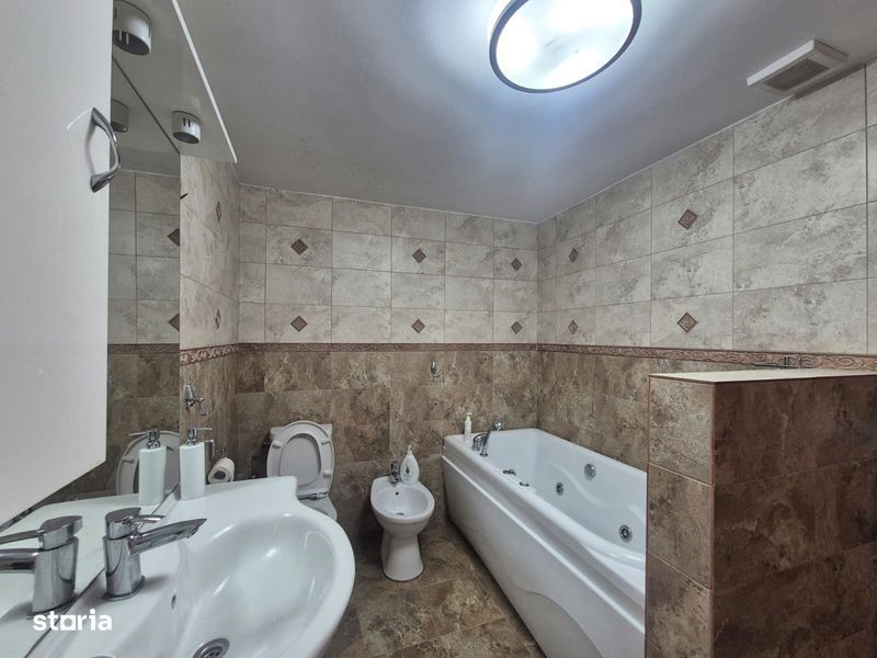 Casă de vânzare în Târgu Jiu – 3 camere, zonă liniștită, Tg-Jiu