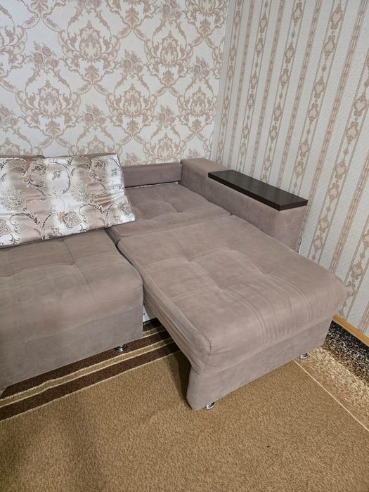 Продам б/у диван