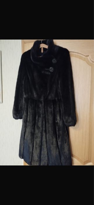 Продам норковую шубу