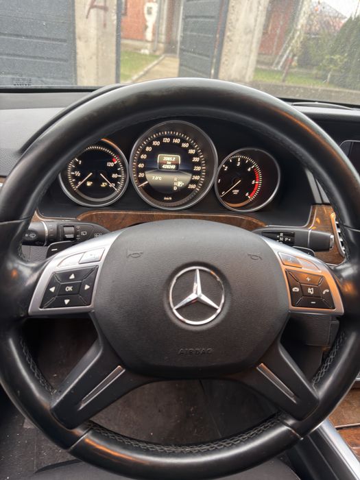 Mercedes e220 2014