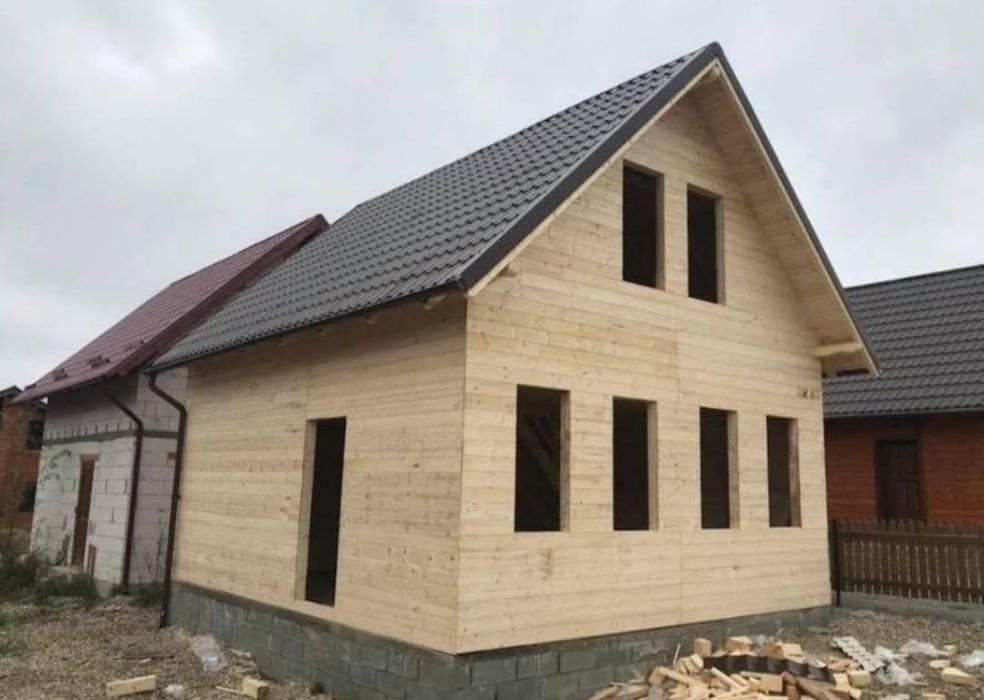 Vând case modulare pe structură metalică